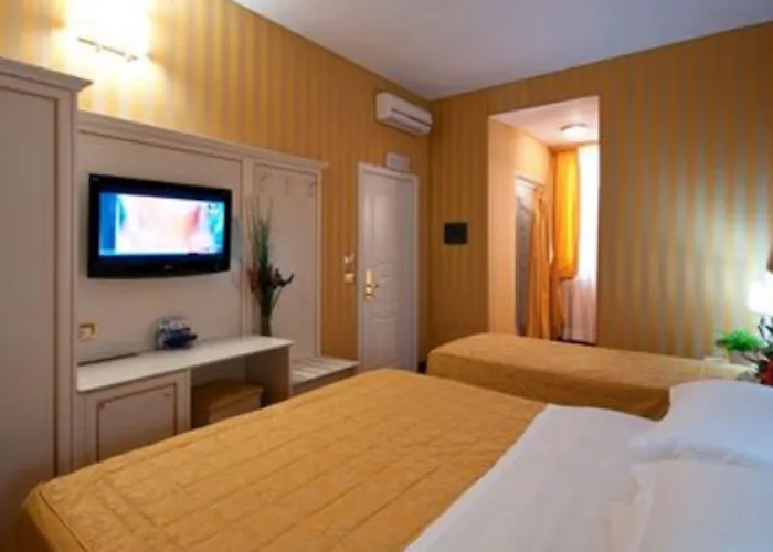 Hotel Trevi 41