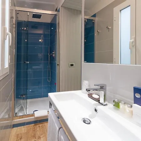Otel Trevi 41 3*
