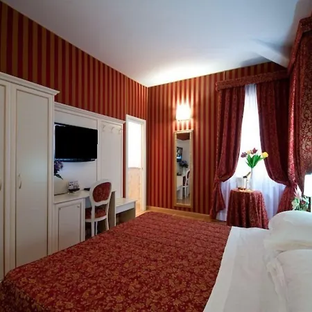 Ξενοδοχείο Trevi 41 3*