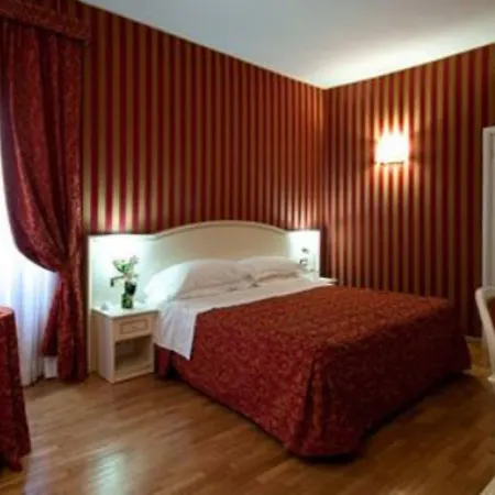Hotel Trevi 41 3*