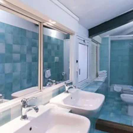 Ξενοδοχείο Trevi 41 3*