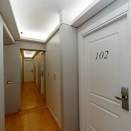 Hotel Trevi 41