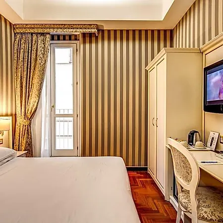 Hotel Trevi 41