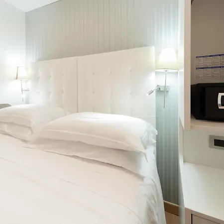 Hotel Trevi 41 Rome