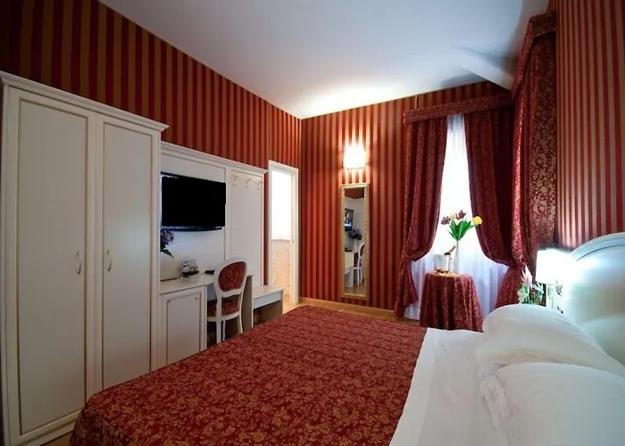 מלון Trevi 41 3*