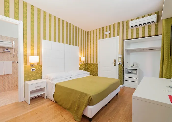 מלון Trevi 41 3*